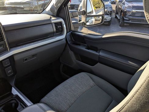 Used 2023 Ford F250 XLT w/ XLT Premium Package image 18