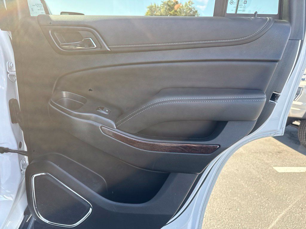 Used 2019 GMC Yukon SLT AWD/4WD image 17