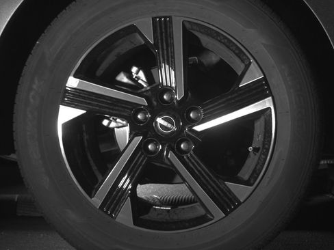 Used 2025 Nissan Sentra SV FWD image 15