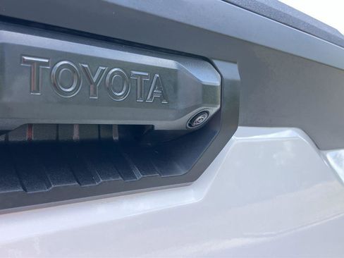Used 2025 Toyota Tundra SR5 w/ SR5 Premium Package AWD/4WD image 10