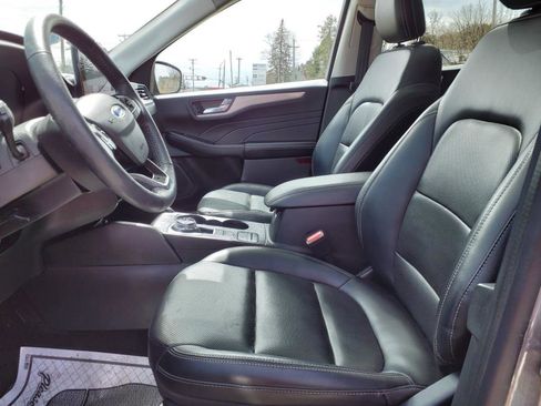 Used 2021 Ford Escape SEL image 11