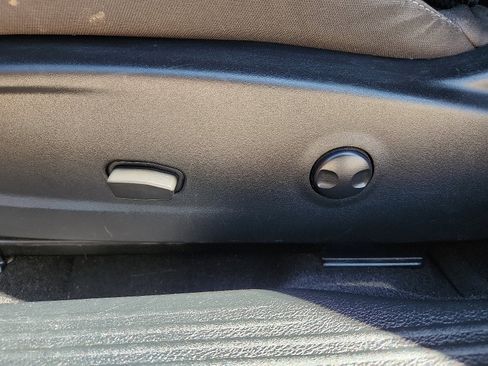 Used 2022 Dodge Challenger SXT w/ Blacktop Package image 12