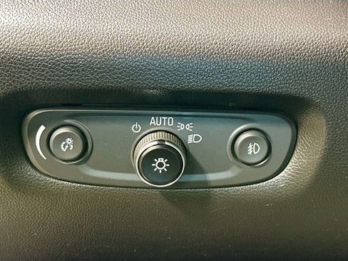 Used 2021 Chevrolet Traverse LT w/ LPO, Blackout Package AWD/4WD image 12