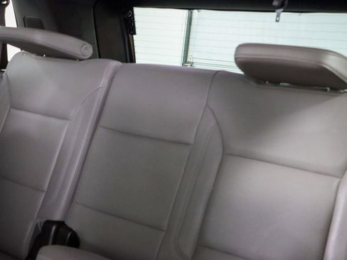 Used 2023 Chevrolet Tahoe Z71 w/ Luxury Package image 30