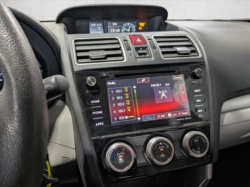 Used 2017 Subaru Forester 2.5i Premium image 13