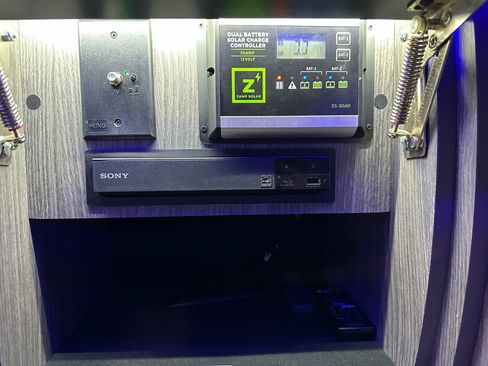 Used 2024 Mercedes-Benz Sprinter 3500 image 49