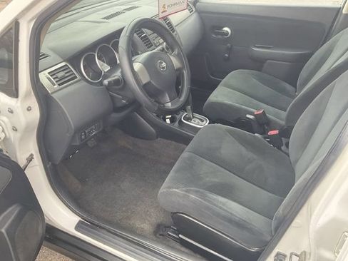 Used 2010 Nissan Versa 1.8 S image 8