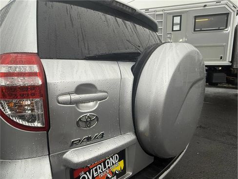 Used 2011 Toyota RAV4 4WD image 9