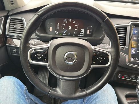 Used 2019 Volvo XC90 T5 Momentum AWD/4WD image 10