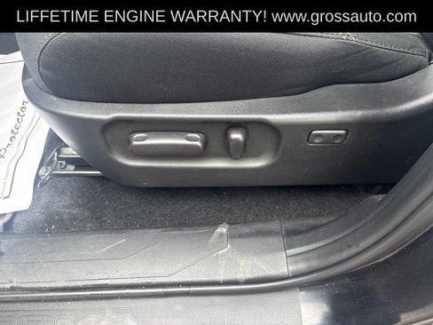 Used 2022 Toyota Tacoma TRD Sport AWD/4WD image 13