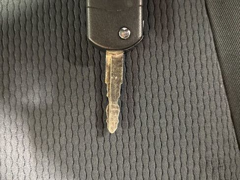 Used 2014 MAZDA MAZDA5 Sport image 30