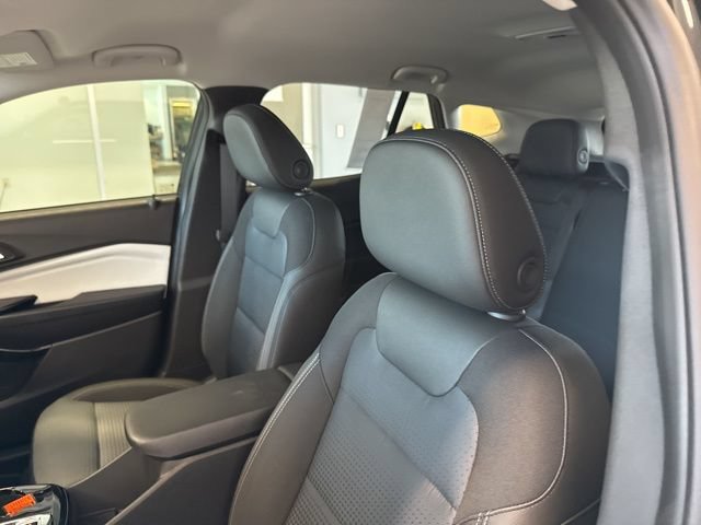 New 2026 Chevrolet Trax LT w/ Driver Confidence Package FWD image 13