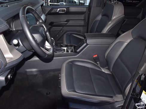 Certified 2025 Ford Bronco Outer Banks image 13