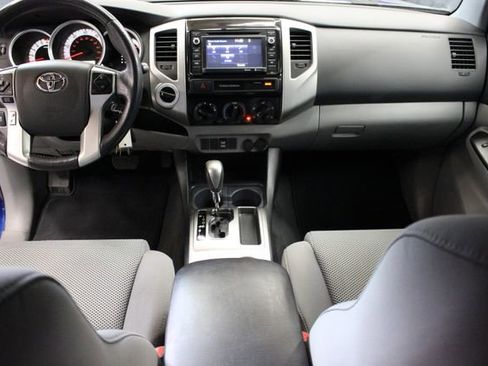 Used 2015 Toyota Tacoma 4x4 Double Cab w/ TRD Sport Package image 11