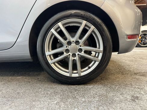 Used 2012 Volkswagen Golf TDI image 9