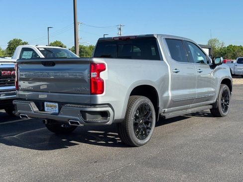 New 2025 Chevrolet Silverado 1500 High Country AWD/4WD image 3