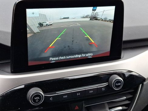 Used 2020 Ford Escape SE image 17