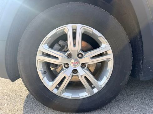 Used 2020 GMC Terrain SLE w/ Driver Convenience Package image 8