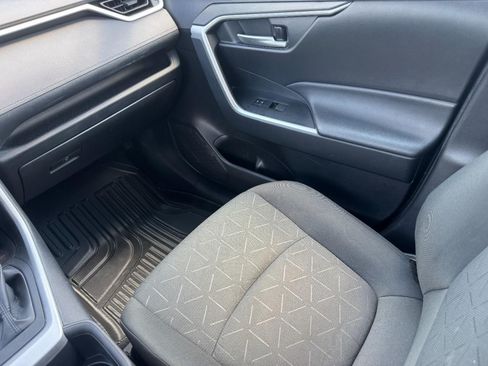 Used 2024 Toyota RAV4 XLE AWD/4WD image 18