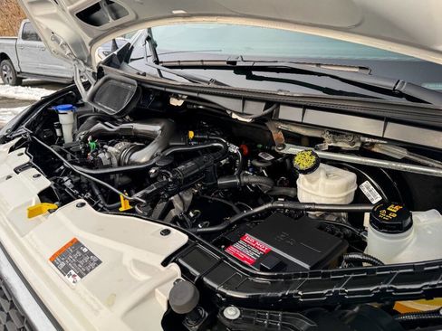 Used 2024 Ford Transit 250 Low Roof w/ Exterior Upgrade Package image 28