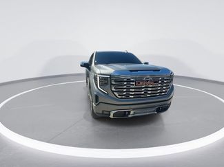 Used 2025 GMC Sierra 1500 Denali w/ Technology Package video 3