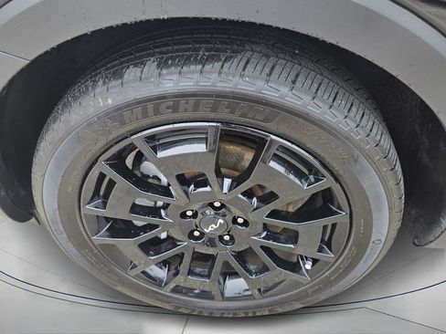 Used 2022 Kia Telluride SX w/ SX Prestige Package image 9