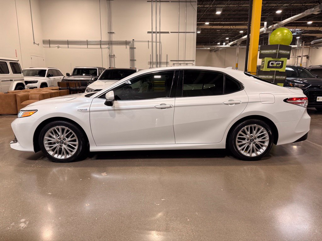 Used 2019 Toyota Camry XLE FWD image 8