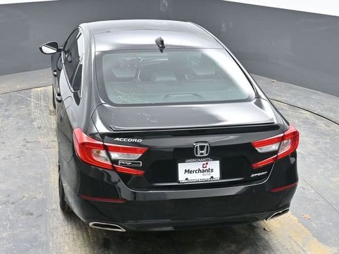 Used 2018 Honda Accord Sport image 19