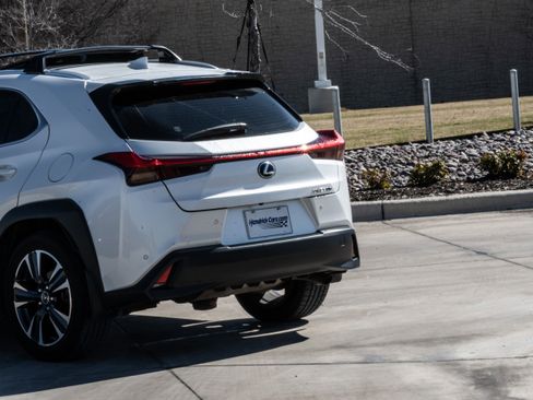 Used 2020 Lexus UX 250h w/ Premium Package image 6