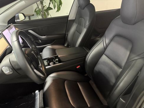 Used 2018 Tesla Model 3 Long Range image 10