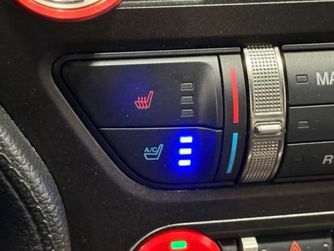 Used 2016 Ford Mustang Shelby GT350 w/ Technology Package RWD image 35