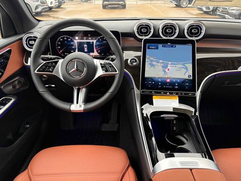 New 2026 Mercedes-Benz GLC 300 image 12