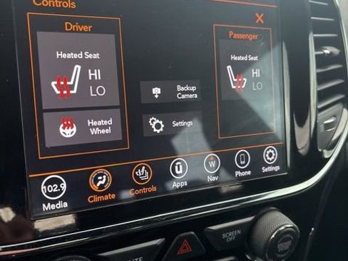 Used 2019 Jeep Grand Cherokee Altitude image 15