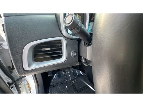 Certified 2017 Chevrolet Equinox LT w/ Convenience Package image 23