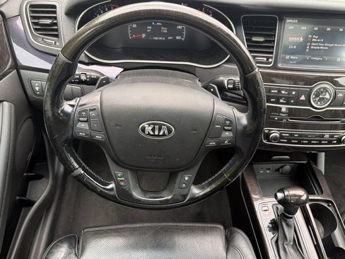 Used 2015 Kia Cadenza Premium w/ Luxury Package FWD image 14