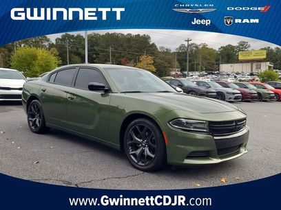 Used 2020 Dodge Charger SXT w/ Blacktop Package