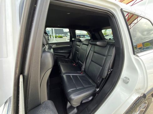 Used 2020 Jeep Grand Cherokee Limited AWD/4WD image 30