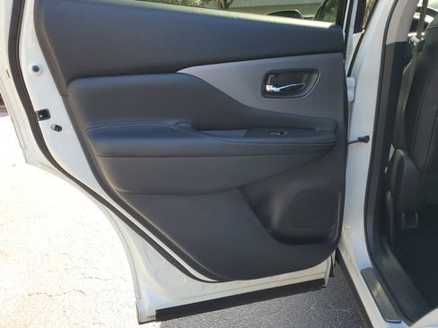 Used 2021 Nissan Murano SL image 11