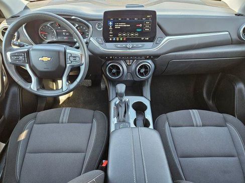 Used 2025 Chevrolet Blazer LT AWD/4WD image 22