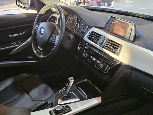 Used 2016 BMW 320i Sedan image 28