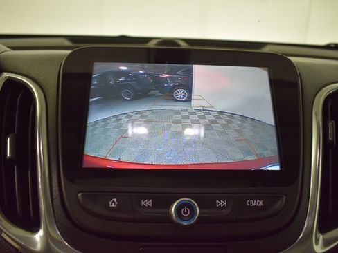 Used 2018 Chevrolet Equinox LT w/ Sun & Infotainment Package image 21