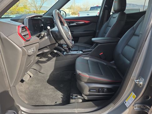 Used 2025 Chevrolet TrailBlazer RS w/ Convenience Package image 12