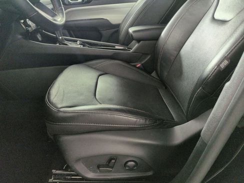 Certified 2022 Jeep Compass Limited w/ Elite Group image 12