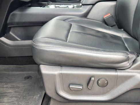 Used 2023 Ford Expedition Max XLT image 24