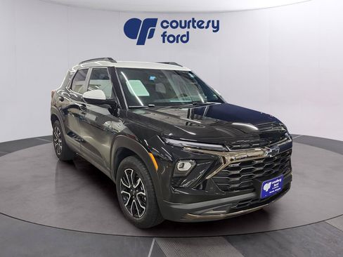 Used 2025 Chevrolet TrailBlazer ACTIV w/ Driver Confidence Package AWD/4WD image 1