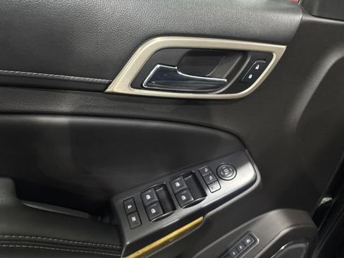 Used 2017 GMC Yukon Denali w/ Open Road Package AWD/4WD image 16