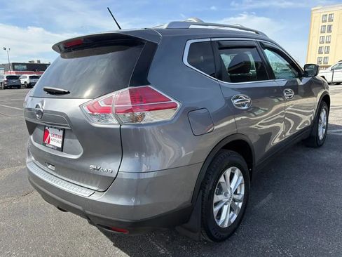Used 2016 Nissan Rogue SV AWD/4WD image 5