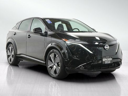 Used 2023 Nissan Ariya AWD/4WD image 7