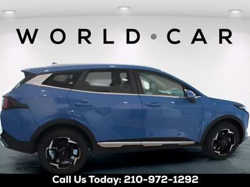 Used 2026 Kia Sportage EX AWD/4WD image 2