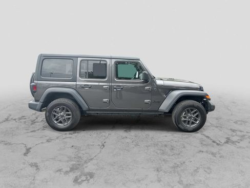 Used 2024 Jeep Wrangler Unlimited Sport AWD/4WD image 9